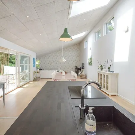 Awesome In Vaeggerlose W/ Wifi And 3 Bedrooms * Bøtø By