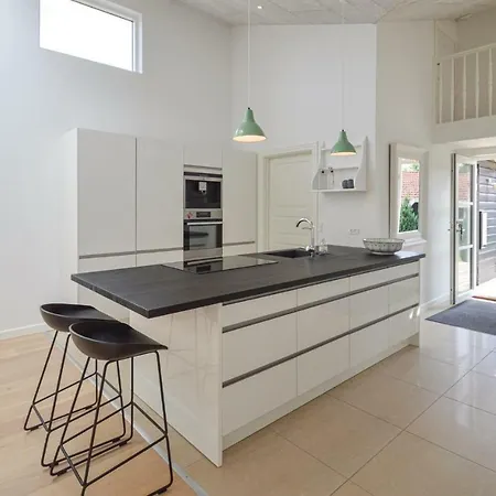 Awesome In Vaeggerlose W/ Wifi And 3 Bedrooms * Bøtø By